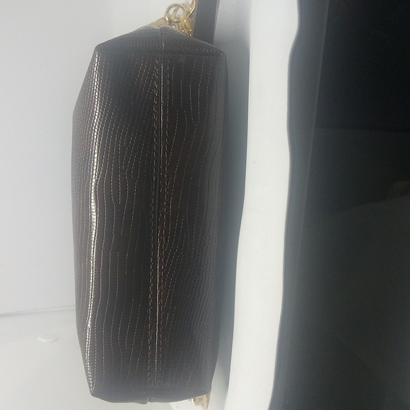 Anne Klein Harper crossbody purse with chain strap. - Picture 6 of 7